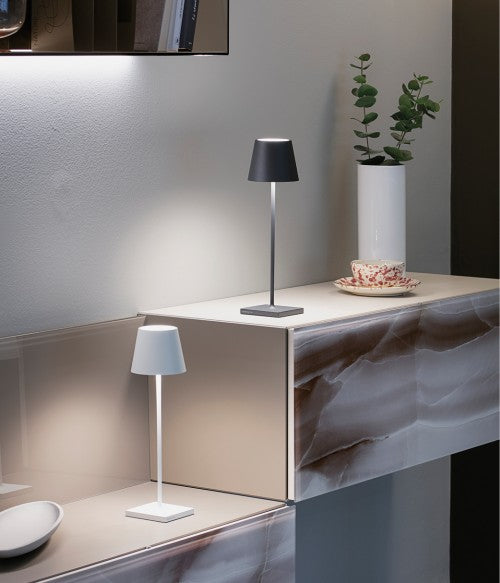 Lampe de table LED POLDINA - gris foncé